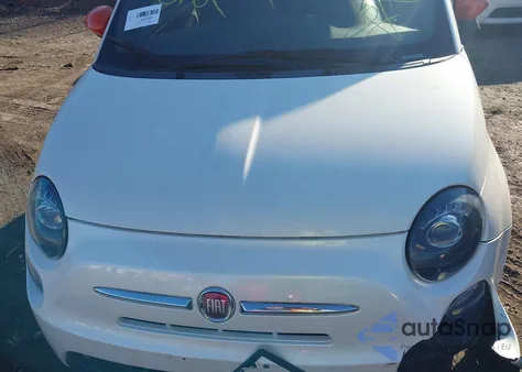 2015 Fiat 500E Battery Electric z USA, uszkodzony, nr VIN 3C3CFFGE3FT732803